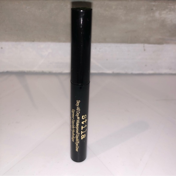 Stila Travel Size Black Stay All Day Liquid Eyeliner - Picture 2 of 4